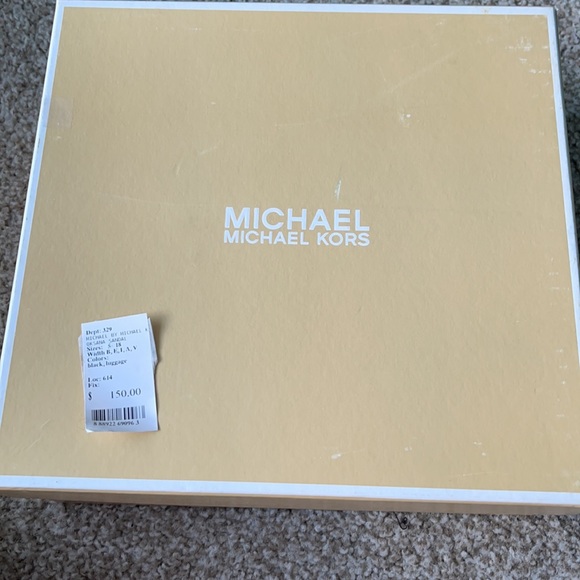 Michael Michael Kors Oksana Sandal - Picture 15 of 16